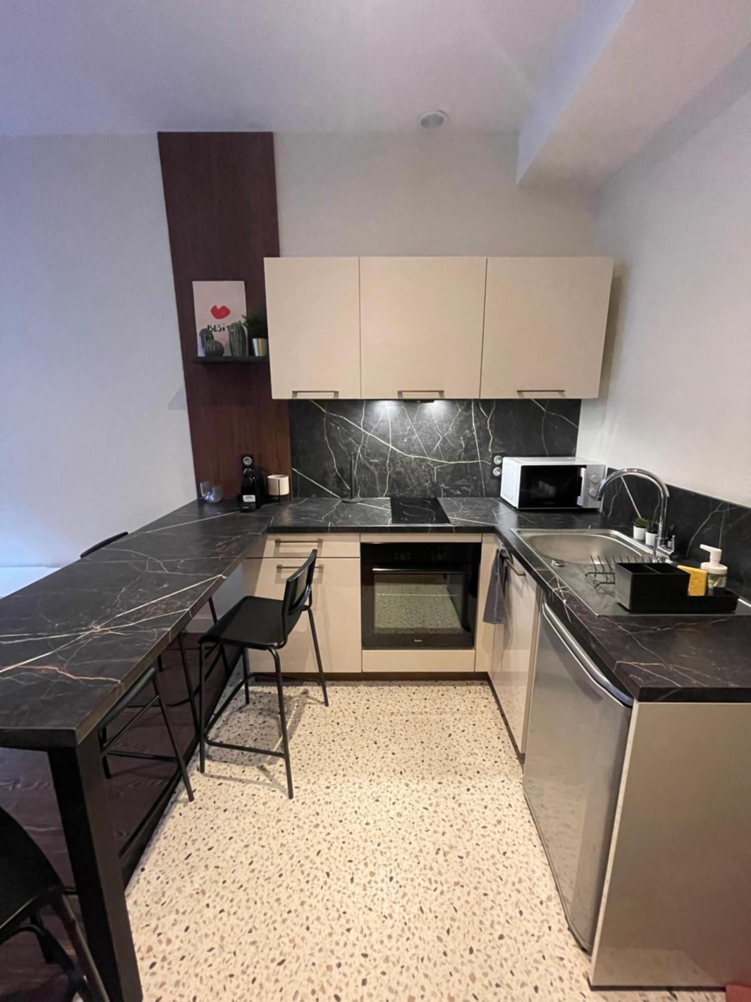 Appartement Au Coeur Du Centre Ville De Carcassonne Ngoại thất bức ảnh