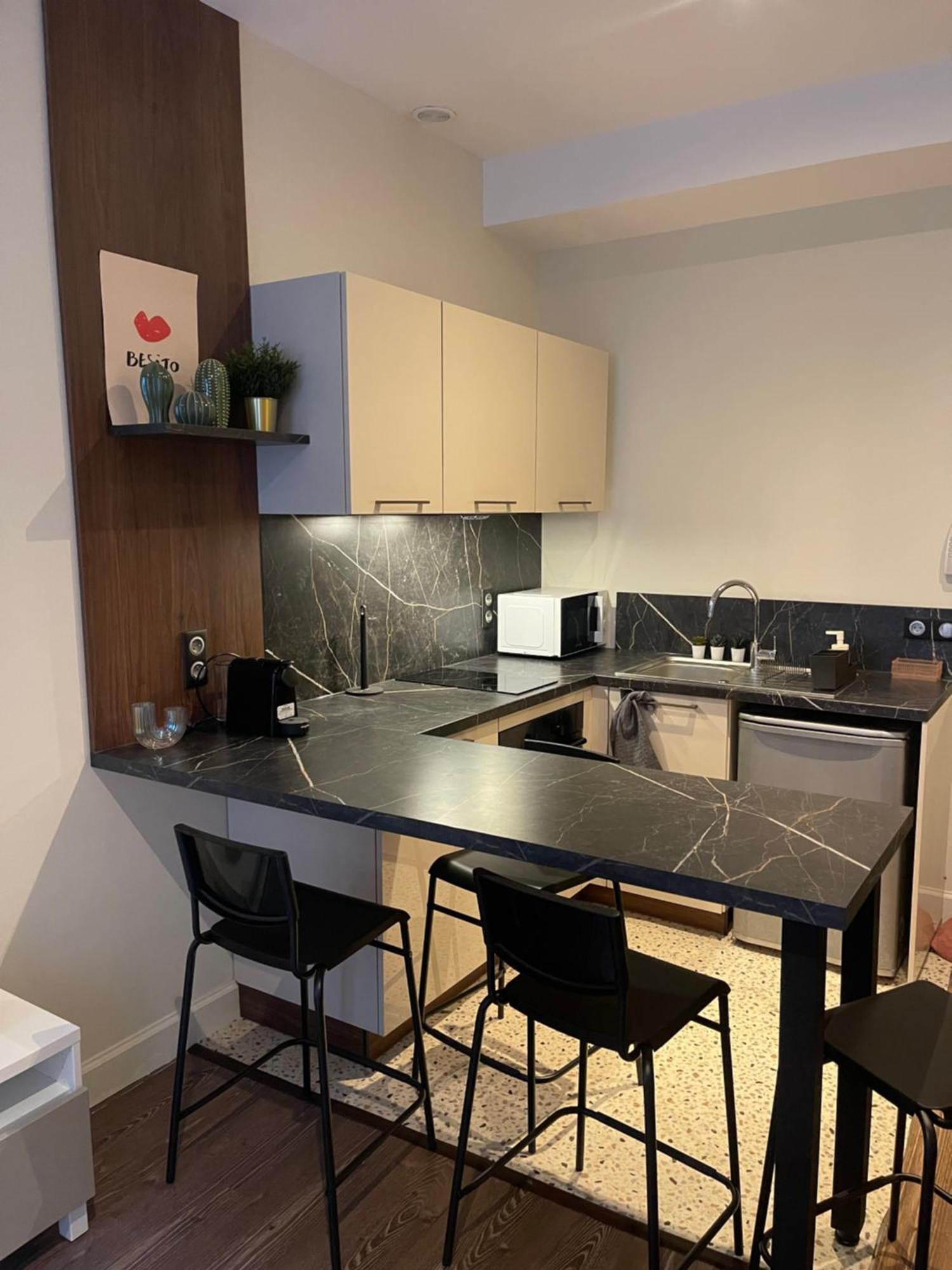 Appartement Au Coeur Du Centre Ville De Carcassonne Ngoại thất bức ảnh