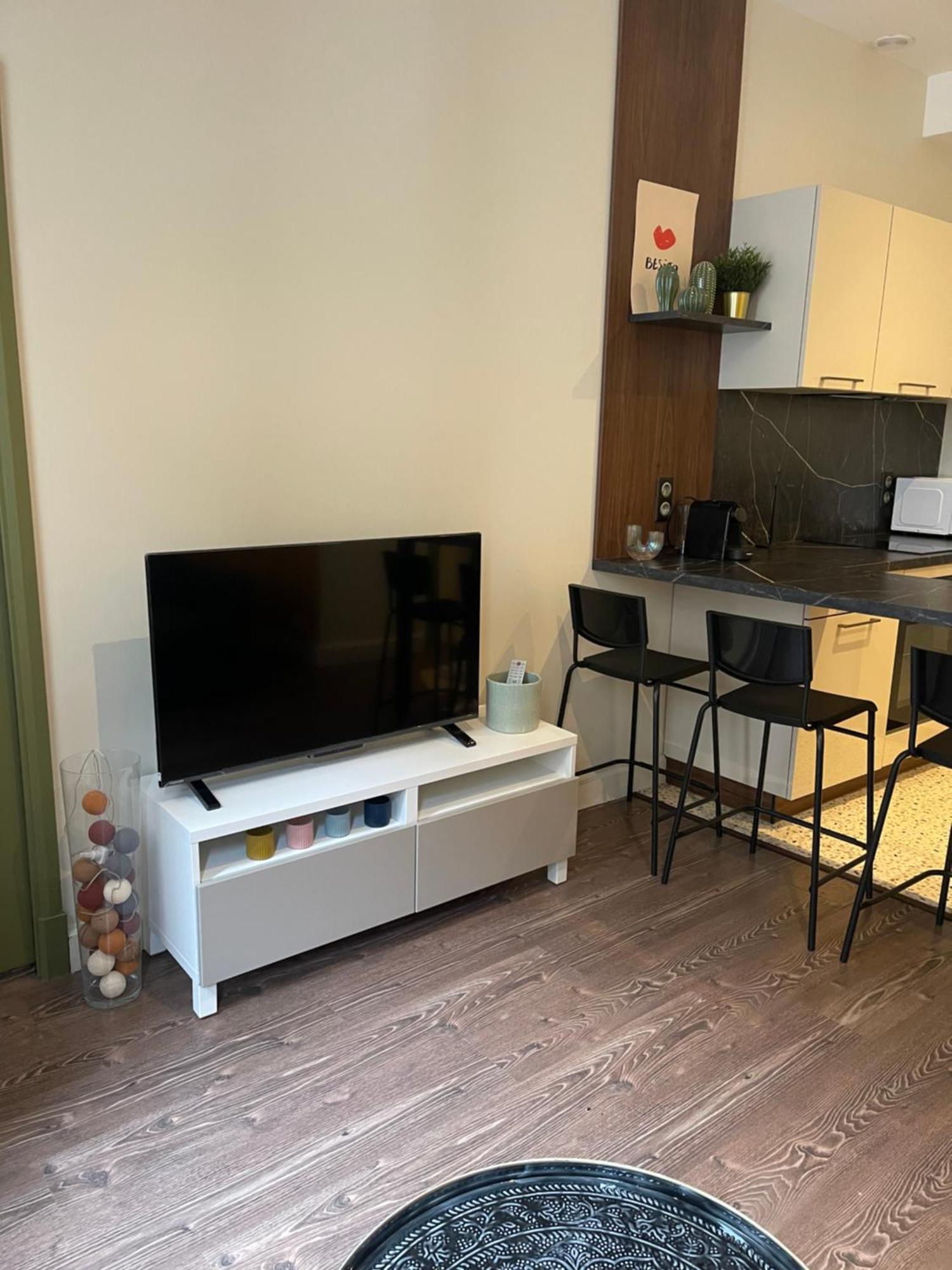 Appartement Au Coeur Du Centre Ville De Carcassonne Ngoại thất bức ảnh